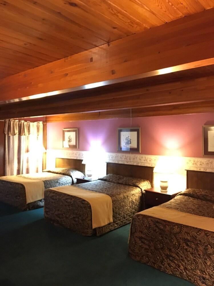 Love Hotels Western Holiday By Oyo At Harlan Lake Ne Alma Exterior foto