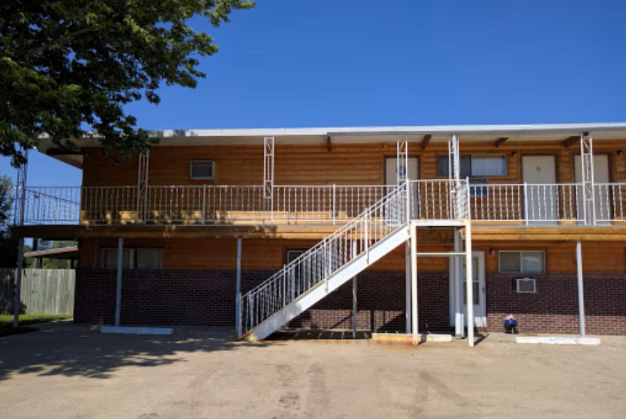Love Hotels Western Holiday By Oyo At Harlan Lake Ne Alma Exterior foto